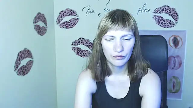 Snapshot of Rosalinda_ro chatting on June 27, 12:22 pm Rosalinda ro online show from June 27, 12:22 pm