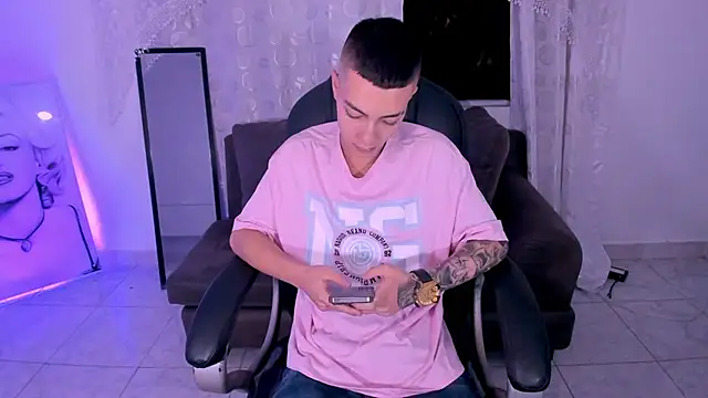 Dereck Boy  online show from April 12, 3:33 am