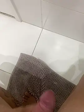 Snapshot of Russo18cm chatting on March 5, 5:42 pm Russo18cm online show from March 5, 5:42 pm