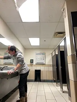 Horus1922 online show from February 24, 5:55 pm