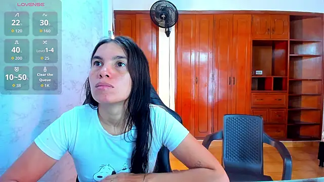 Emily and Soffy online show from April 22, 12:18 pm