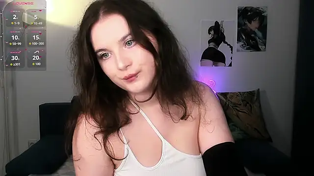 chloe dashh online show from March 6, 9:11 pm