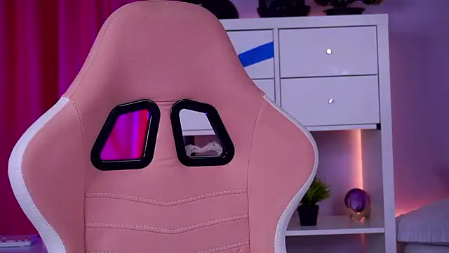 MistyReeds online show from February 11, 5:34 am