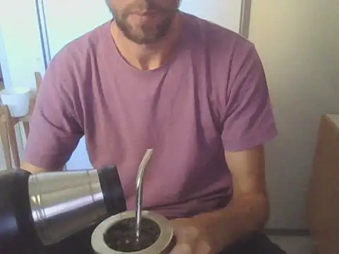 Snapshot of willyhot_hot chatting on February 6, 10:35 pm willyhot hot online show from February 6, 10:35 pm