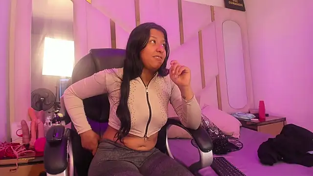 Vaneline2 online show from April 18, 1:48 pm