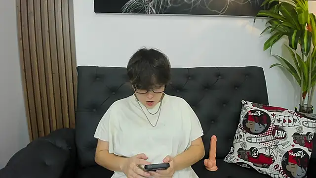  Daarcy  online show from March 5, 3:02 am