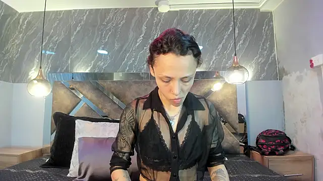 Snapshot of CharlotteKravizz chatting on March 5, 3:24 am CharlotteKravizz online show from March 5, 3:24 am