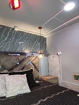 Snapshot of CharlotteKravizz chatting on March 8, 4:55 pm CharlotteKravizz online show from March 8, 4:55 pm