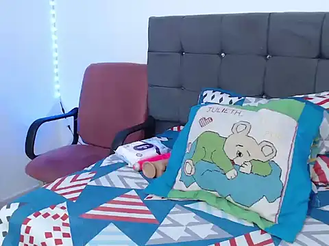 latin riahnna jp online show from February 11, 11:26 am