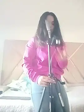 Maggyx online show from July 18, 1:48 pm