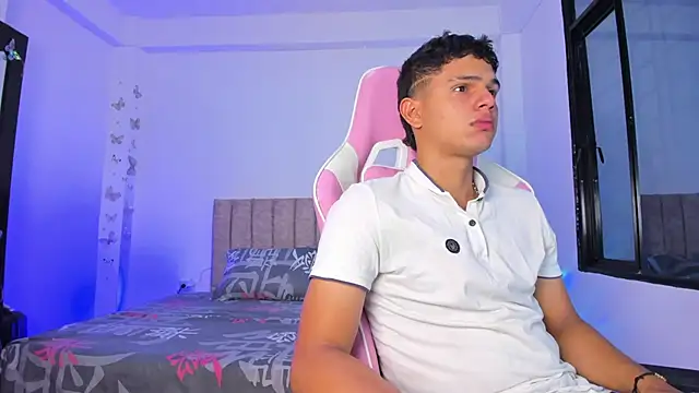 Adrian Prime  online show from March 3, 7:09 pm