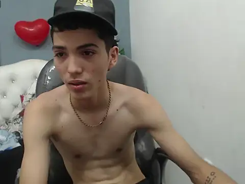 Snapshot of Asher_costa chatting on March 5, 10:39 pm Asher costa online show from March 5, 10:39 pm