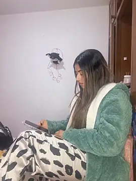  as una77 online show from March 25, 5:02 am