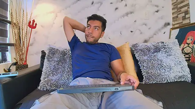 Max Hornye online show from April 9, 6:35 pm