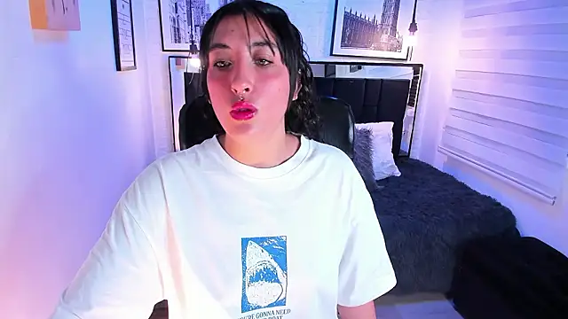 Snapshot of ladyraing chatting on February 21, 3:07 am ladyraing online show from February 21, 3:07 am