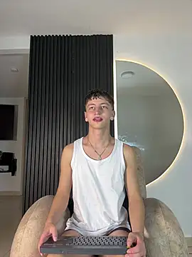 ARON LUXX online show from February 18, 3:02 am