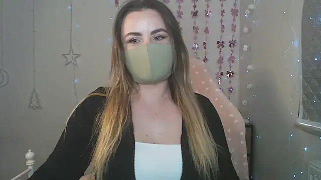 Avelina1 online show from April 15, 9:16 am