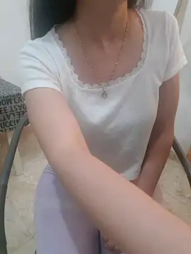 manuelaluciana29 online show from February 13, 7:43 pm