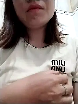 Snapshot of cong1122 chatting on March 5, 7:43 pm cong1122 online show from March 5, 7:43 pm