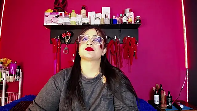 shannon queen- online show from April 23, 8:13 am