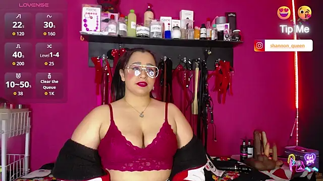 Snapshot of shannon_queen- chatting on April 29, 7:12 am shannon queen- online show from April 29, 7:12 am