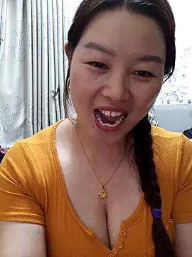 Jennie dogy online show from May 10, 2:55 pm