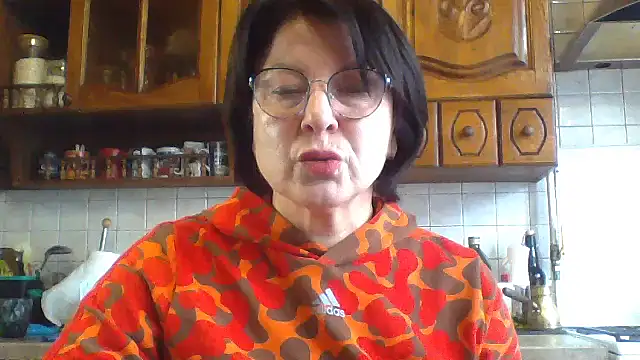 Snapshot of Asay21 chatting on February 13, 6:42 am Asay21 online show from February 13, 6:42 am