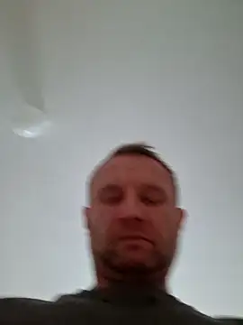Snapshot of Tommyzzzzzz chatting on May 18, 2:23 pm Tommyzzzzzz online show from May 18, 2:23 pm