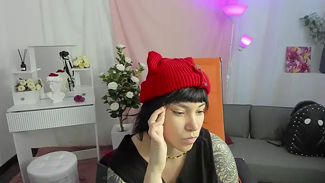 NeoGeisha online show from April 16, 1:23 pm