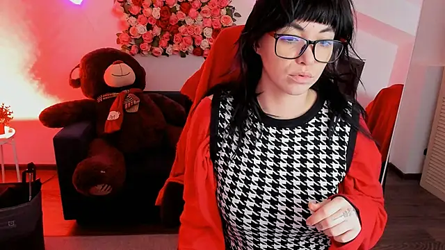 NeoGeisha online show from April 22, 1:45 pm