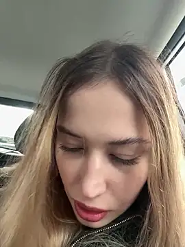 blonde exe online show from May 16, 9:28 am