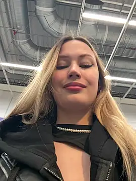 blonde exe online show from May 27, 3:09 pm