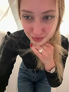 blonde exe online show from June 17, 3:13 pm