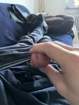 ManuelCervantes1972 online show from February 8, 3:26 pm