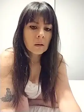 Lyonette reading1 online show from April 19, 9:30 am