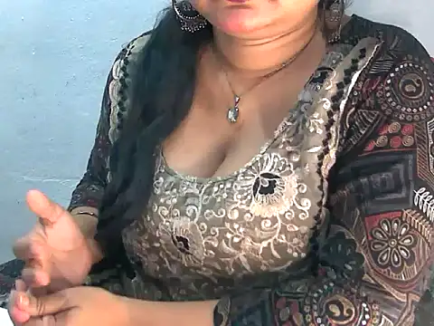 Snapshot of Saniya_K2 chatting on August 7, 3:47 pm Saniya K2 online show from August 7, 3:47 pm