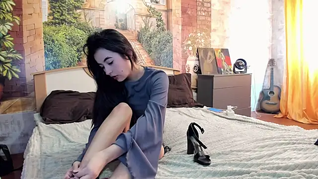  littleangie  online show from April 1, 3:40 am