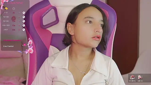  emily jonexs online show from February 15, 5:20 pm