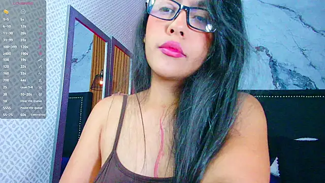 lizza oss online show from April 22, 11:56 am