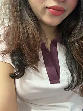 riya sharma11 online show from April 19, 8:35 am