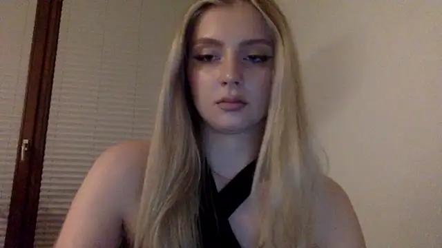 MayaWetDream online show from April 28, 8:36 pm