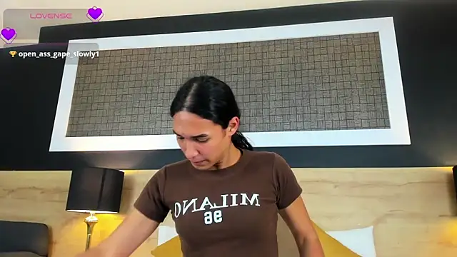 Chloee  Adams online show from March 17, 12:41 pm