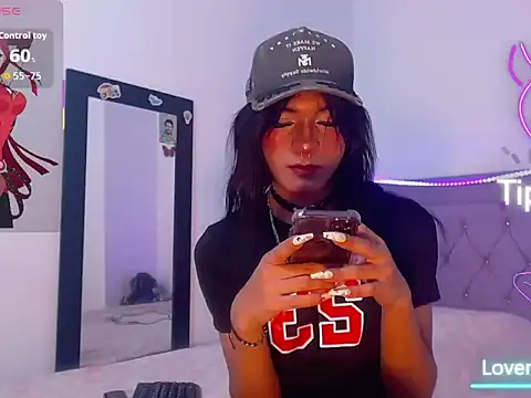 moonlyvelvet online show from February 21, 6:03 am