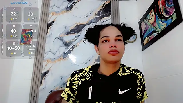 Zonce shimer online show from April 22, 8:10 pm