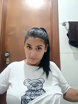 isapacheco69 online show from February 25, 2:43 am