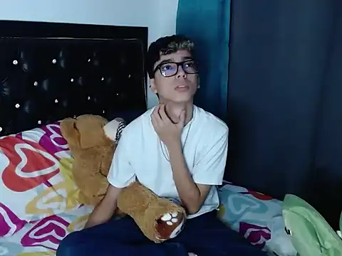 gabriel x18 online show from February 8, 10:02 pm