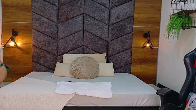 Snapshot of FernandaBrown__ chatting on March 3, 7:42 pm FernandaBrown online show from March 3, 7:42 pm