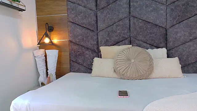 Snapshot of FernandaBrown__ chatting on March 6, 7:21 pm FernandaBrown online show from March 6, 7:21 pm