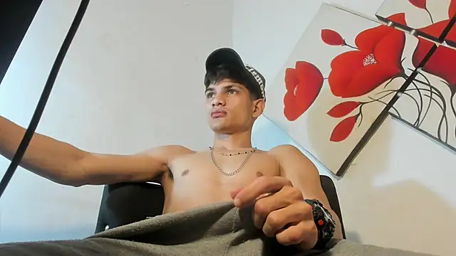 Snapshot of Jesshot_bigcock20cm chatting on June 23, 5:27 am Jesshot bigcock20cm online show from June 23, 5:27 am