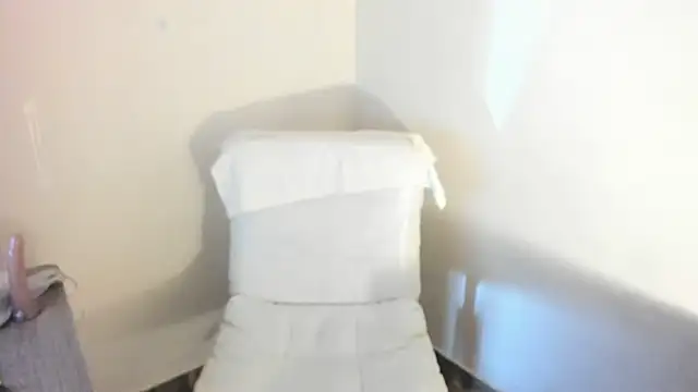 Nyomi browm online show from April 20, 3:04 pm